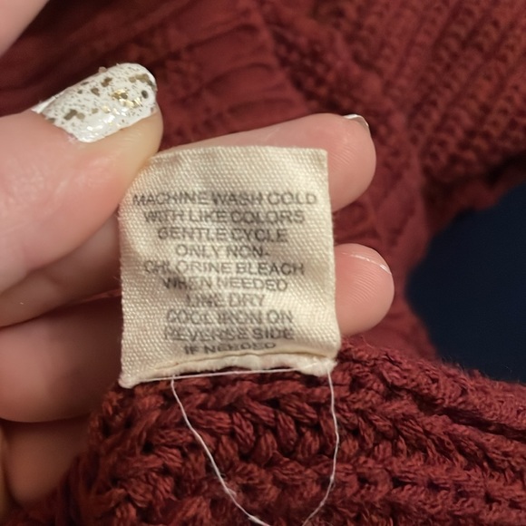 Burgundy knitted crop top sweater - Picture 4 of 4